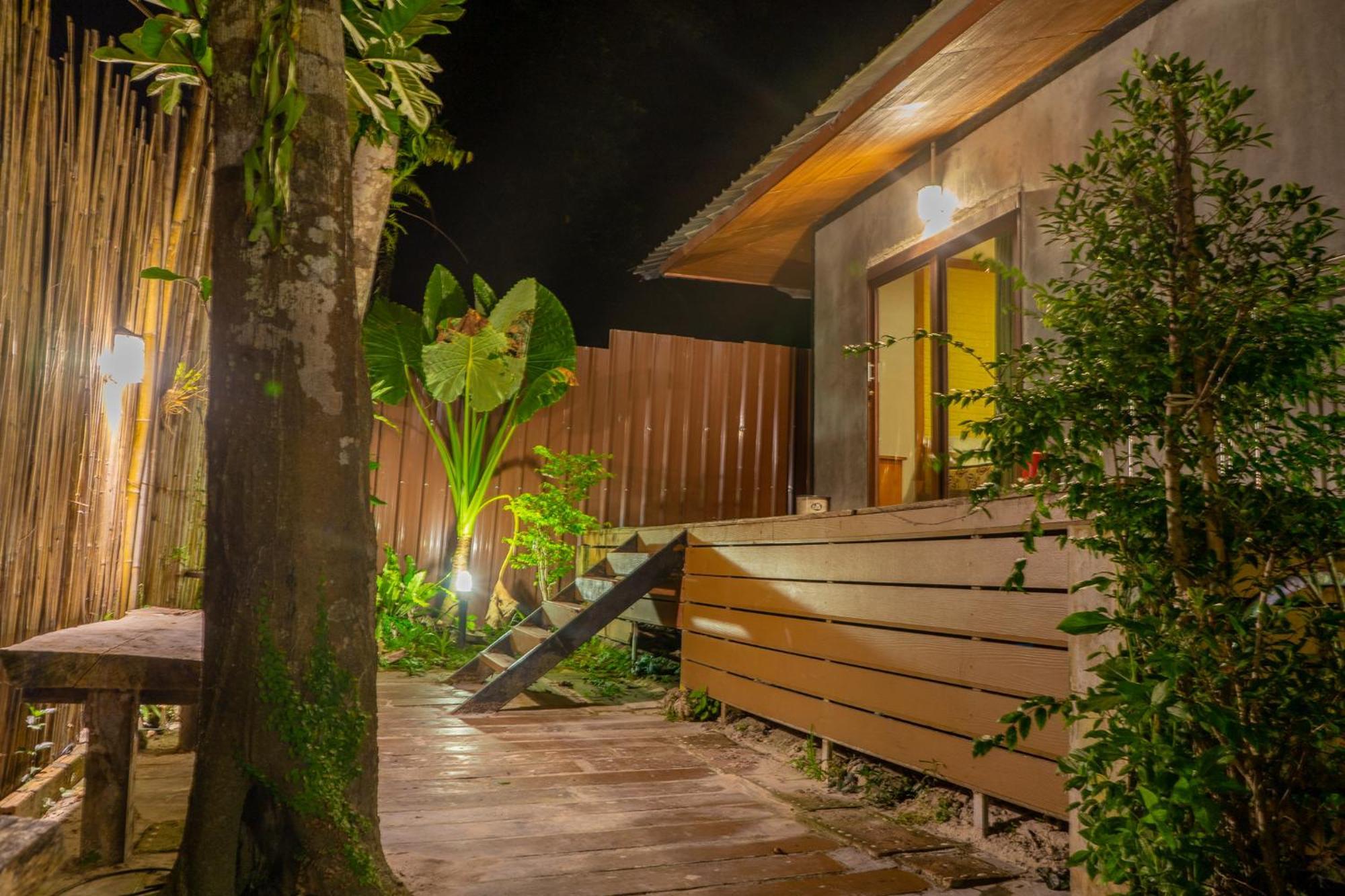 Good Mood Resort Koh Lipe Buitenkant foto